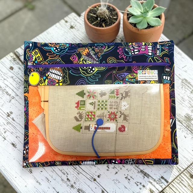 Cross Stitch Project Bag - Halloween Skulls - Standard Bag